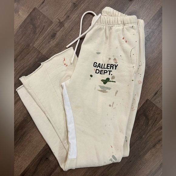 Authentic Gallery Dept. Cream Sweatpants - Picture 1 of 6